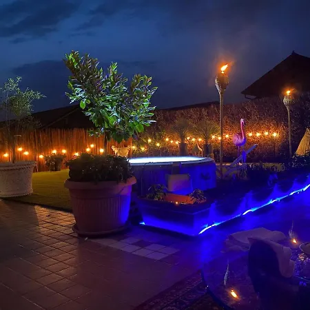 Villa Cupido Con Jacuzzi Piscina E Terrazza Vicino Torino Coppie E Famiglie Pianezza